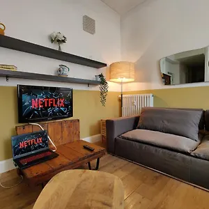Elegante Trilocale A Appartamento Milano